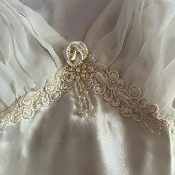 Elegant white silky dress with pearl n lace trim around the bust/shoulder area. - Picture 5 of 6